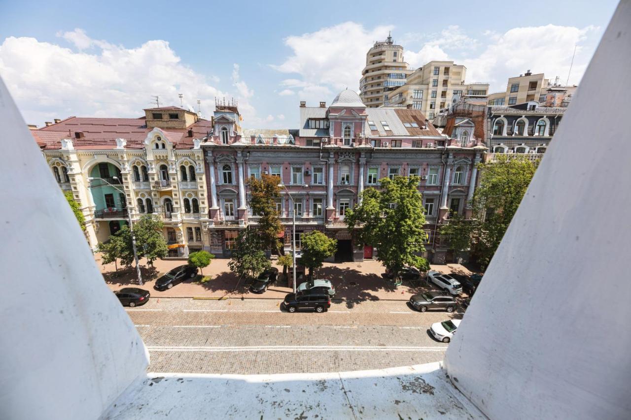 Guest House "Golden Gate 911 " Kyiv Exterior photo