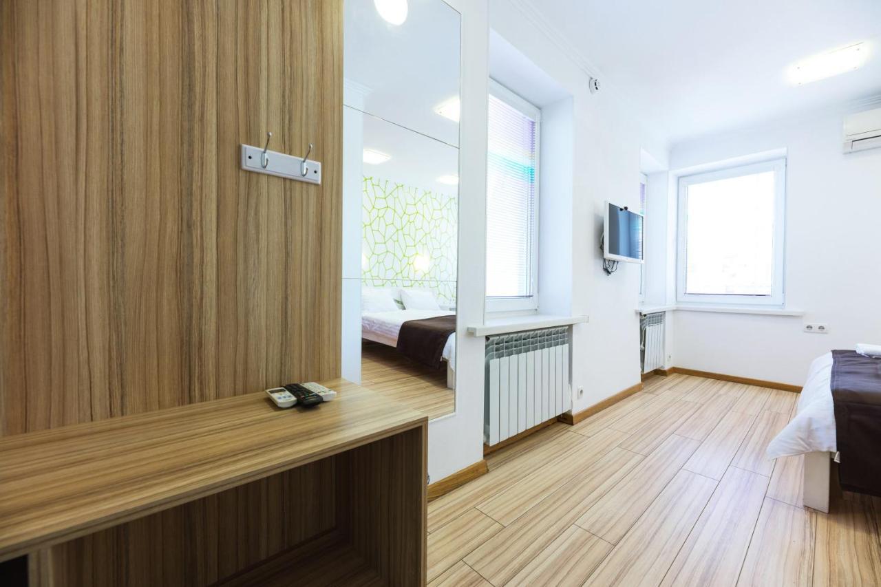 Guest House "Golden Gate 911 " Kyiv Exterior photo