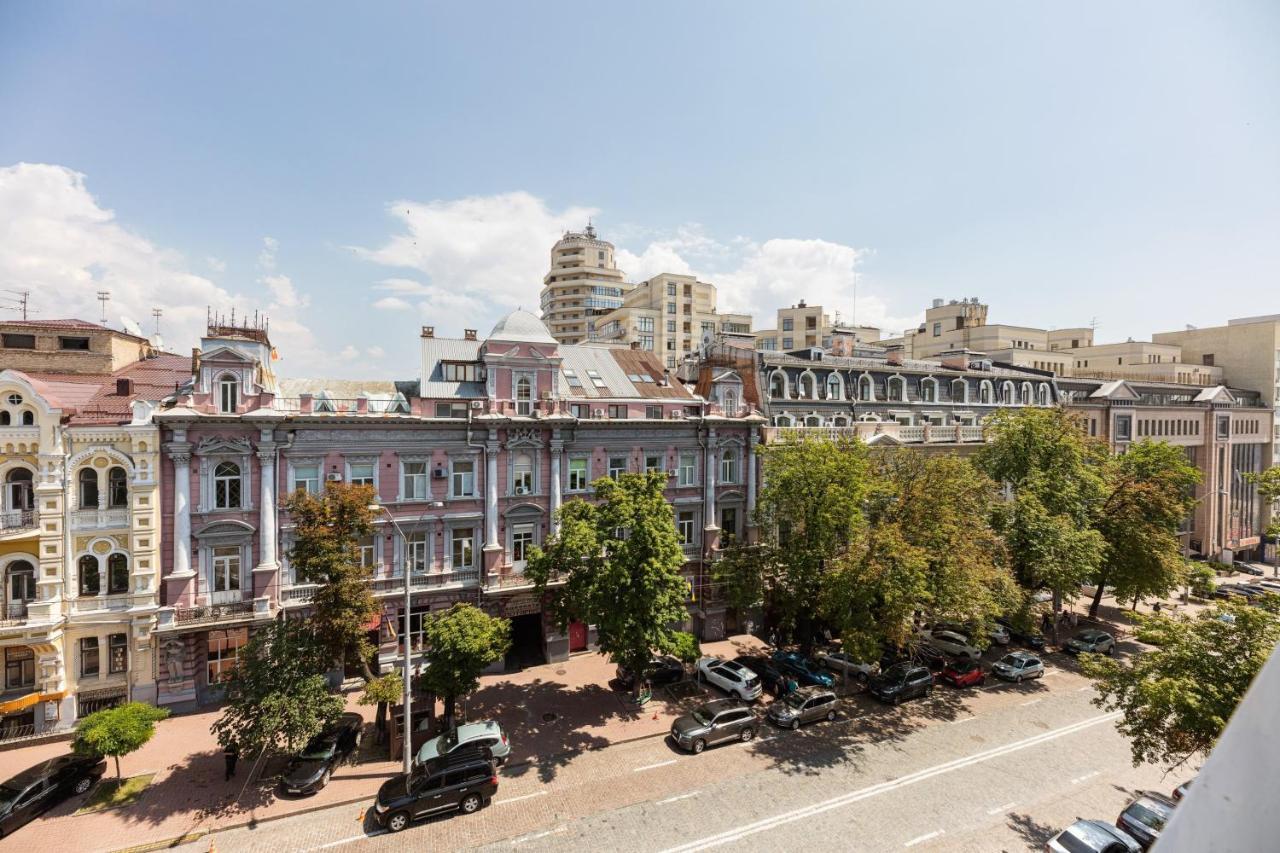 Guest House "Golden Gate 911 " Kyiv Exterior photo