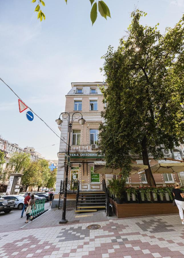 Guest House "Golden Gate 911 " Kyiv Exterior photo